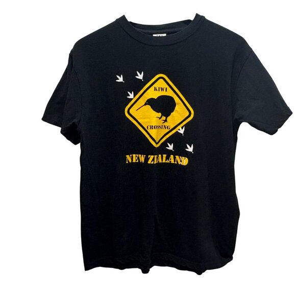 T Shirt Other - New Zealand Kiwi Crossing Graphic T Shirt Black Cotton L Shirt